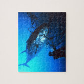 Riesiger Bluefin-Thunfisch gefangen in einem Netz Puzzle (Vertikal)