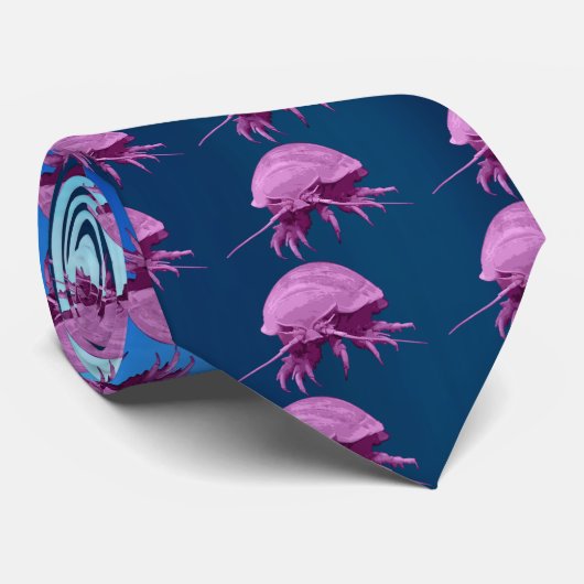 Riesiger Isopod deckte Krawatte mit Ziegeln (Gerollt)