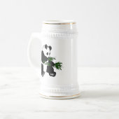 Riesiger Panda isst Bambus Bierglas (Vorderseite Links)