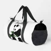 Riesiger Panda isst Bambus Name Duffle Bag (Rechte Ecke)