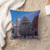 Riga Town Hall Platz im Winter Kissen (Decke)