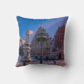 Riga Town Hall Platz im Winter Kissen (Rückseite)