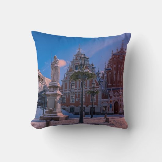 Riga Town Hall Platz im Winter Kissen (Vorderseite)