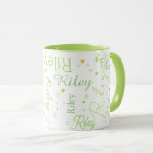Riley (individuelle Name) + grüne Herzen Tasse (VorderseiteRechts)
