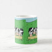 Rinder Bauer Kühe Fütternd Design. Kaffeetasse (Mittel)
