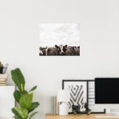 Rinderherde und bewölkter Himmel Poster (Heimbüro)