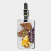 Rindfleisch Roulade mit Kartoffeln und rote Kohlkü Gepäckanhänger (Vorderseite vertikal)