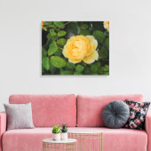 Rindropfen auf der Gelbrose-Leinwand Leinwanddruck (Insitu (Wohnzimmer))