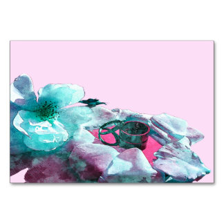 Ringe mit weißen Rosenblättern Tischnummer