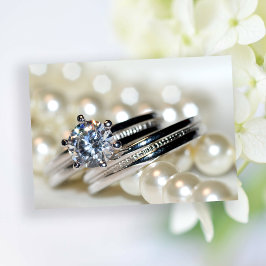 Rings and White Pearls Hochzeitseinladung Einladung