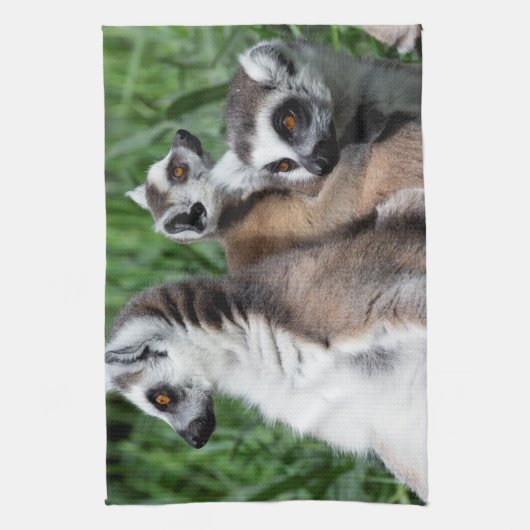 Ringschwanzfamilie Lemur Geschirrtuch (Vertikal)