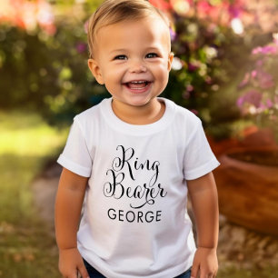 Ringträger Kalligrafie Hochzeitsname Kleinkind T-shirt