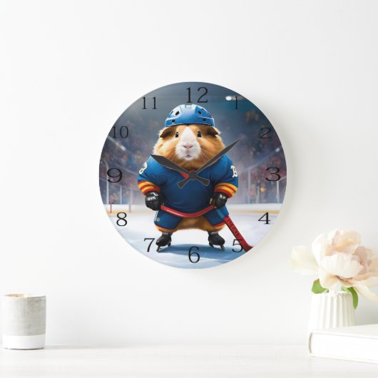 "Rink Rookie: Das Eishockey-Guinea-Schwein" Große Wanduhr (Zuhause)