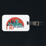 Rio De Janeiro City Skyline Vintage Stadt Gepäckanhänger<br><div class="desc">Vintages und retro City Design mit wunderschöner Skyline, touristischer Attraktion und Stadtbild. Cooler Wolkenkratzer und Gebäude Silhouette Illustrationen für Touristen und Reisende. Ideal als Souvenir, um Zuhause auf Reisen zu bringen. Rett die Erinnerung an deine Reise und Ferien mit Familie und Freunden. Die Hintergrundfarbe kann auf die gewünschte Farbe angepasst...</div>
