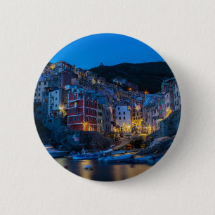 Riomaggiore in der Nacht Cinque Terre Ligurien Ita Button