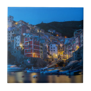 Riomaggiore in der Nacht Cinque Terre Ligurien Ita Fliese