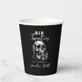 RIP 20 Black Skull Funny Birthday Party Pappbecher (Vorderseite)