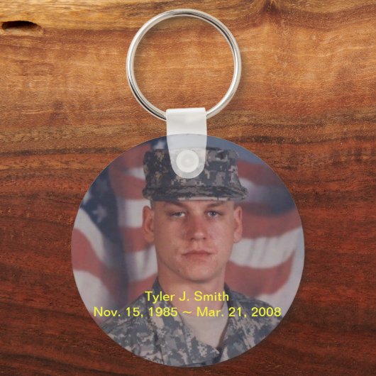 RIP Tyler J. Smith Schlüsselanhänger (Vorderseite)