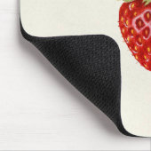 Ripe Red Strawberry (von Louis C.C. Krieger) Mousepad (Ecke)