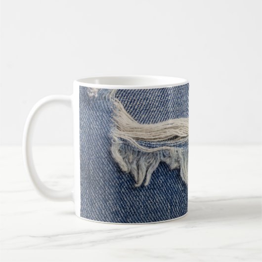 Rippte Jeans Textur, stilvoller Hintergrund. Kaffeetasse (Links)