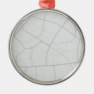 Risse aus Weißstein Ornament Aus Metall