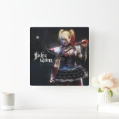 Ritter Batmans Arkham | Harley Quinn mit Schläger Quadratische Wanduhr (Zuhause)