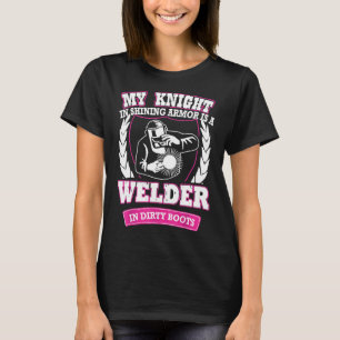 Ritter in leuchtender Rüstungsfreundin T-Shirt