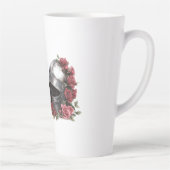 Ritter in schimmernder Rüstung Helm rote Rosen Milchtasse (Rechts)