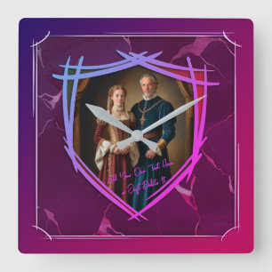 Rittermütze - mittelalterliches Geschenk Quadratische Wanduhr