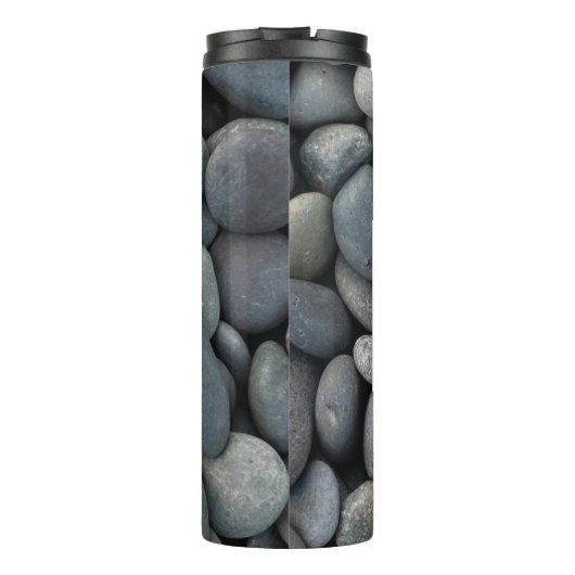 River Rocks mit Name und Monogram Thermosbecher (Rückseite)