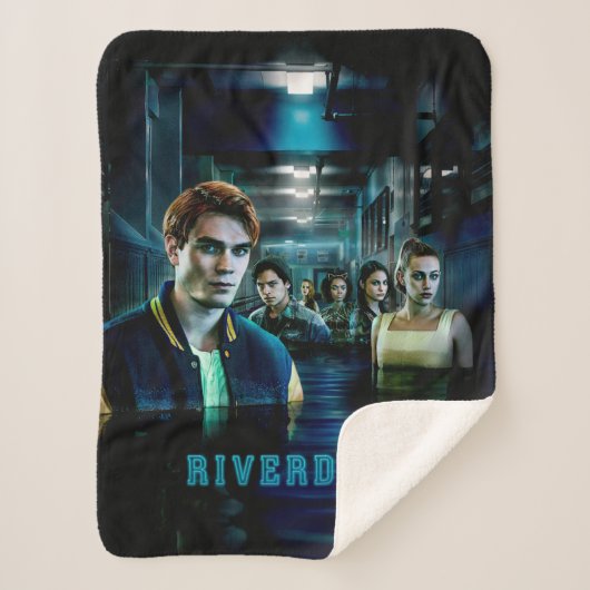 Riverdale Flooding Hallway Poster Sherpadecke (Vorderseite)