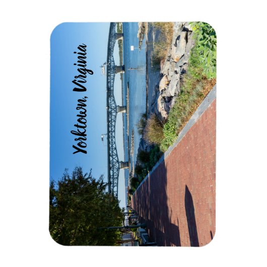 Riverwalk Landing in Yorktown Virginia Magnet (Vertikal)