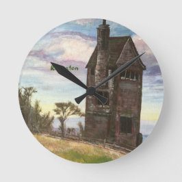 Rivington Pigeon Tower Runde Wanduhr