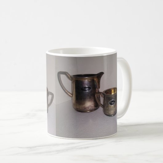 RMS Queen Elizabeth Artifacts Coffee Tasse (VorderseiteRechts)