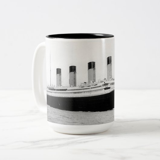 RMS Titanic Zweifarbige Tasse (Vorderseite Links)