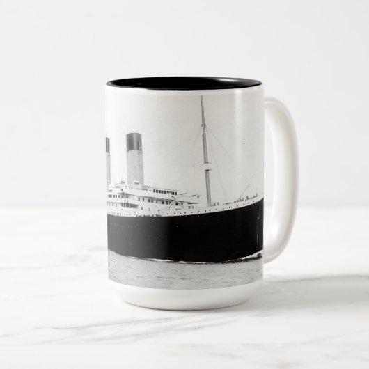 RMS Titanic Zweifarbige Tasse (VorderseiteRechts)