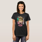 RN Blonde Messy Bun Straight Hair Glasses Leopard  T-Shirt (Vorne ganz)