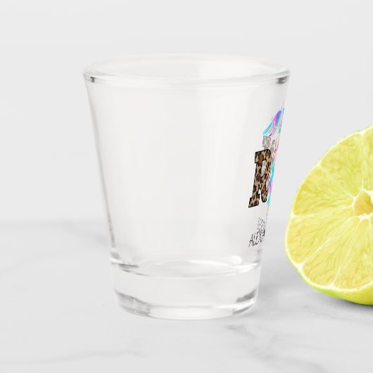 "RN" in Leopard-Printwerbung - farbiges medizinisc Schnapsglas (Links)