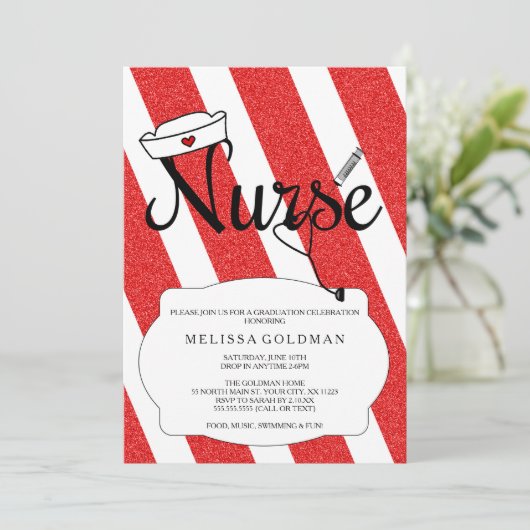 Rn-Krankenschwester-Abschluss lädt roten Einladung (Stehend Vorderseite)