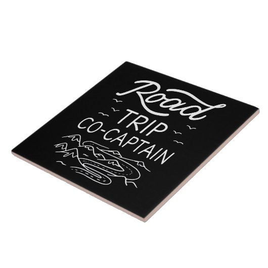 Road Trip Co-Captain I Fliese (Seite)