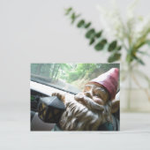 Road Trip Gnome Postkarte (Stehend Vorderseite)