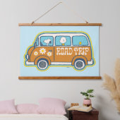 Road Trippin | Peanuts Road Trip Van Wandteppich Mit Holzrahmen (Schlafzimmer)