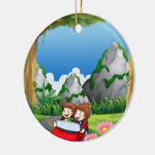 RoadtripPeople Reiten entlang dem grünen Wald Keramik Ornament (Links)