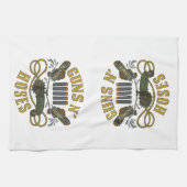 Roaming X Summit: Guns N' Hoses Neighborhood Shirt Geschirrtuch (Horizontal)