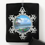 Roantan Beach, Honduras Schneeflocken Zinn-Ornament<br><div class="desc">Roantan Beach,  Honduras,  landschaftliches Foto mit Weihnachtsfeier.</div>