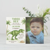Roaring Dinosaur Geburtstag Einladungen mit Foto (Stehend Vorderseite)