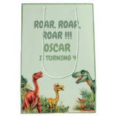 Roaring Good Time Dinosaur Party Geschenk Mittlere Geschenktüte (Rückseite)
