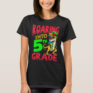 Roaring in 5. Klasse Dinosaur T-Rex Jungs Kinder T-Shirt