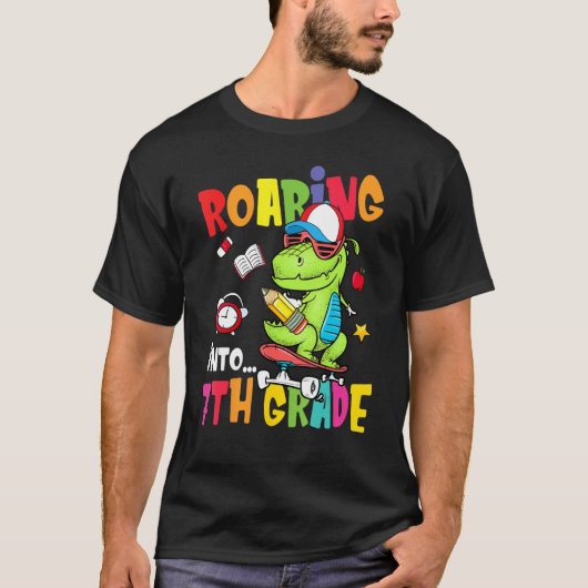 Roaring Into 7th Grade Dinosaur Boys Kids Back To  T-Shirt (Vorderseite)