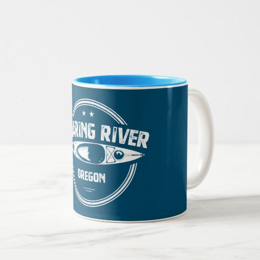 Roaring River Oregon Kayak Zweifarbige Tasse (VorderseiteRechts)